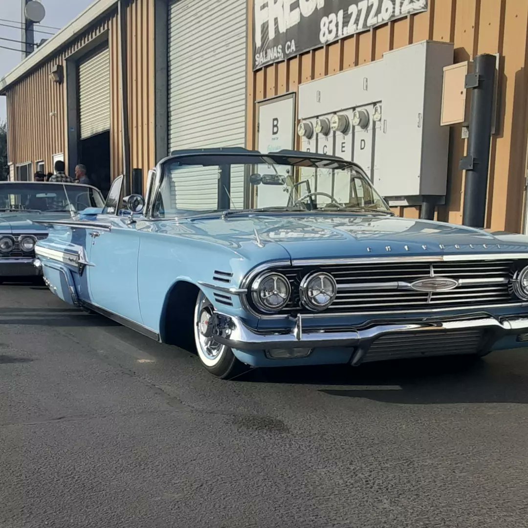 Henryloco559's tweet photo. We to the Deadends poster/car show event in Salinas California yesterday. It was a great event. Nice rides, great art and a great vibe. #locoatfua #henryloco #fresnoundergroundart #screenprintart #deadendmagazine #salinascalifornia #purocalifas #lownslow #californiacultura https://t.co/B6V0hjCIH0