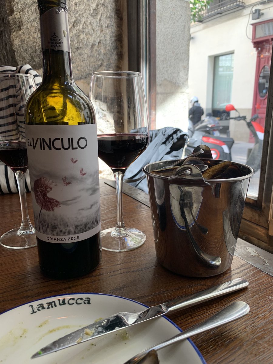 anpicamad's tweet photo. Nivelazo en ⁦@Lamucca⁩ Prado…
Ay qué majicxs! Esta gente se acuesta a las 4h currando y al día siguiente derrochan simpatía,… https://t.co/vkRJZmxVnP