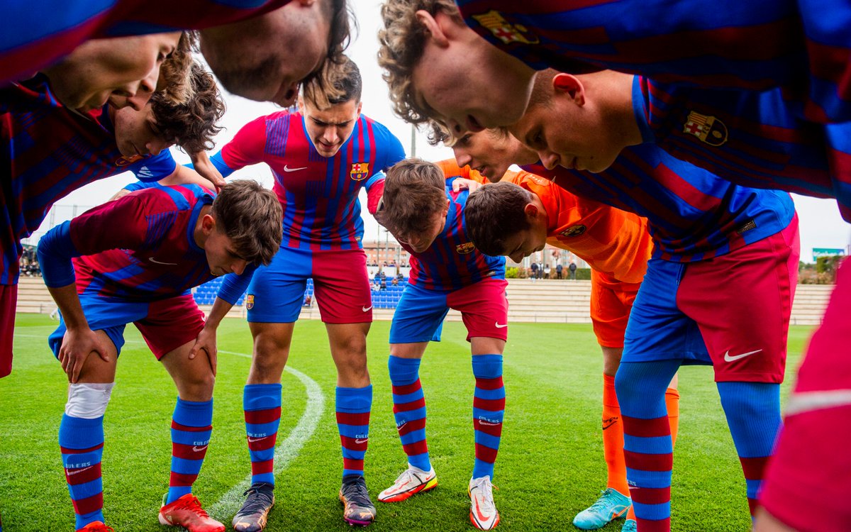 FCBmasia's tweet photo. ⌚️ FINAL

➖ Juvenil B 🆚 Gimnàstic Manresa ‘A’ (0-1)

⚽️ Ian Martínez

📝 El conjunt d’Iban Cuadrado cau per la mínima, trencant una ratxa de cinc jornades sense perdre, però es manté líder

🗓 J27 Lliga Nacional

#FCBMasia 💙❤️ https://t.co/zFqEVRIl1z