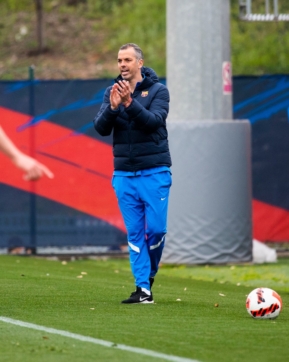 FCBmasia's tweet photo. ⌚️ FINAL

➖ Juvenil B 🆚 Gimnàstic Manresa ‘A’ (0-1)

⚽️ Ian Martínez

📝 El conjunt d’Iban Cuadrado cau per la mínima, trencant una ratxa de cinc jornades sense perdre, però es manté líder

🗓 J27 Lliga Nacional

#FCBMasia 💙❤️ https://t.co/zFqEVRIl1z