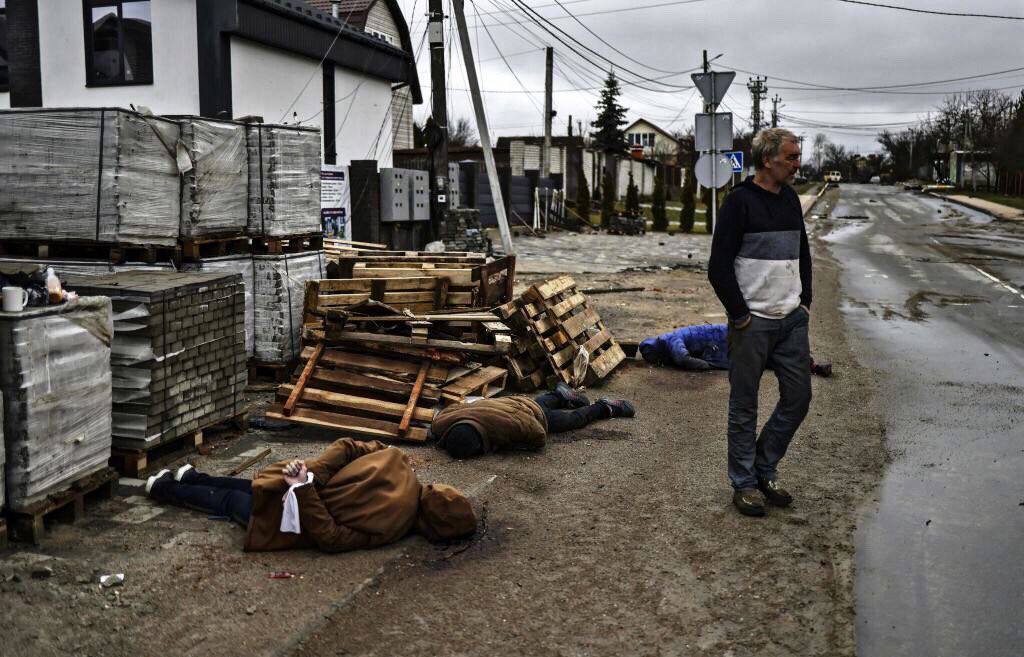 SnAtVB's tweet photo. #BuchaMassacre после таких кадров, любой человек может стать русофобом. Даже русский. https://t.co/rbdyiSpCxo