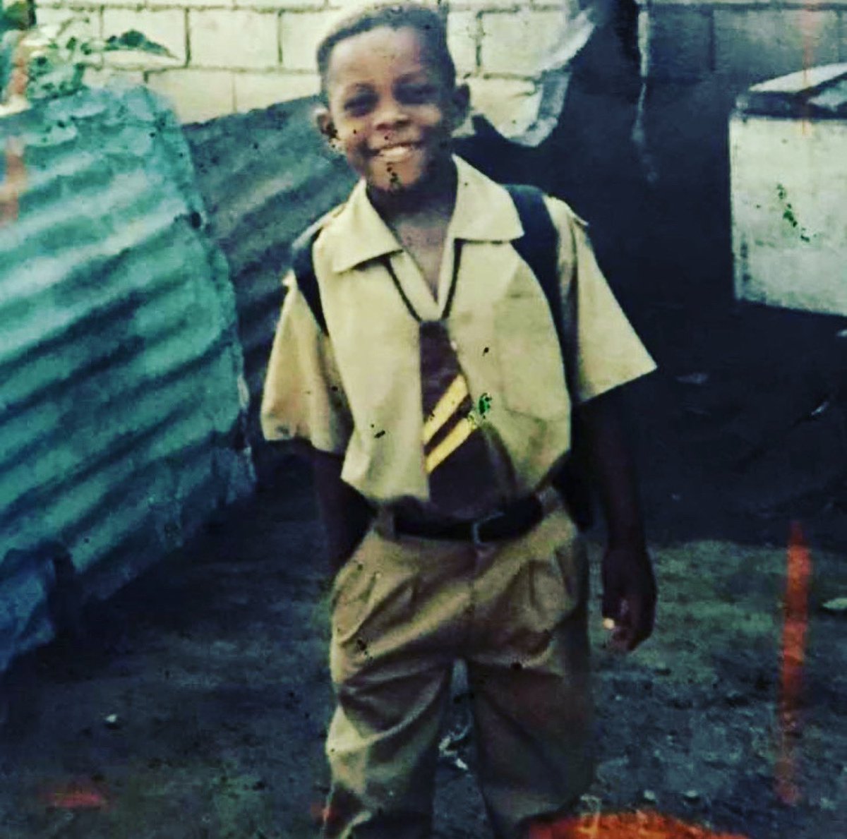 Guess the cricketer in this pic? 🧐 #tb #salute #zincfence  #garrison #humble #god #cricket