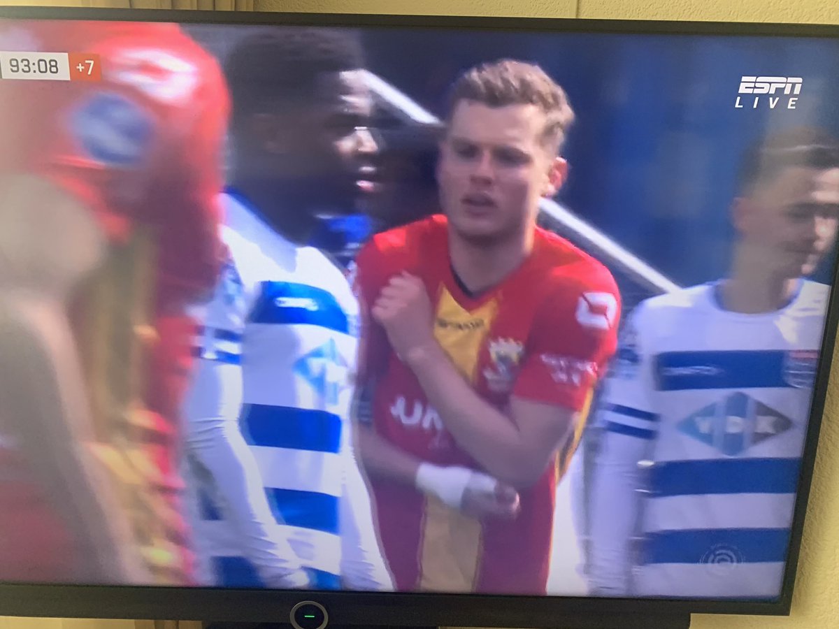 #pecgae fluit maar af de extra tijd komt door de <a href="/FEUZWOLLE/">FEU Zwolle 🐺</a>  gewoon stoppen het is 0-1