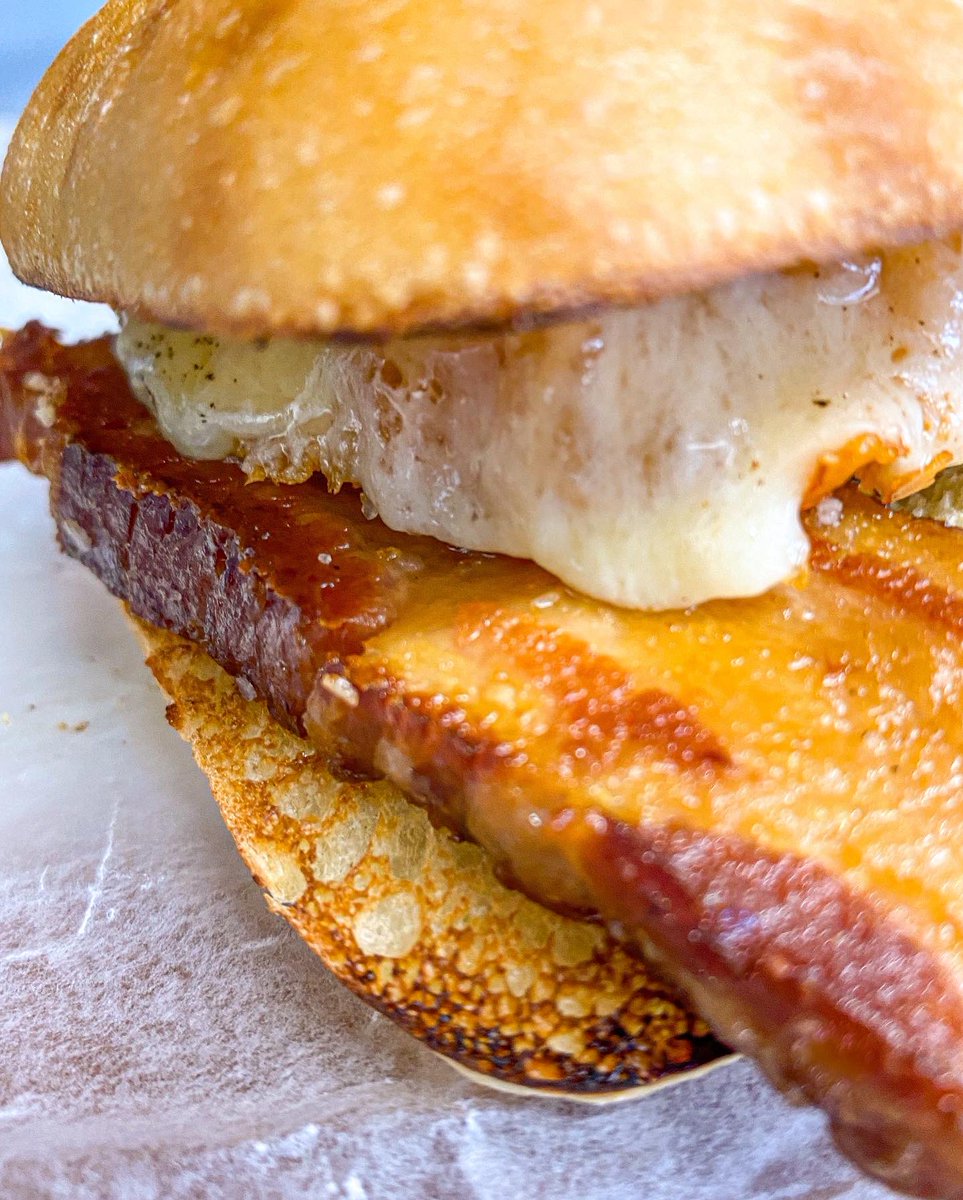 rockettruck's tweet photo. Our sights are set on the @ProvidenceFlea today. It’ll be happening at the @FarmFreshRI Market Hall on Sims Avenue. We’ll have breakfast and lunch available, 11:00 to 3:00. #pvdflea #getoutandflea #PVD
https://t.co/9flgy5sh7t https://t.co/NUrEQkdXkG