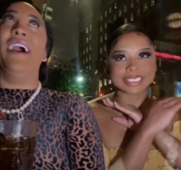 therightonetv's tweet image. Check out Chrisean #blueface Girl Spilling Tea with Natalie Nunn Producer of new show on #zesus youtu.be/BYY_8_suBLw &amp;lt;&amp;lt;&amp;lt;must watch video will be 💀 🔥 #zesusnetwork #BadBoysLA #natalienunn #blueface #realitytv #badgirlsclub #baddies