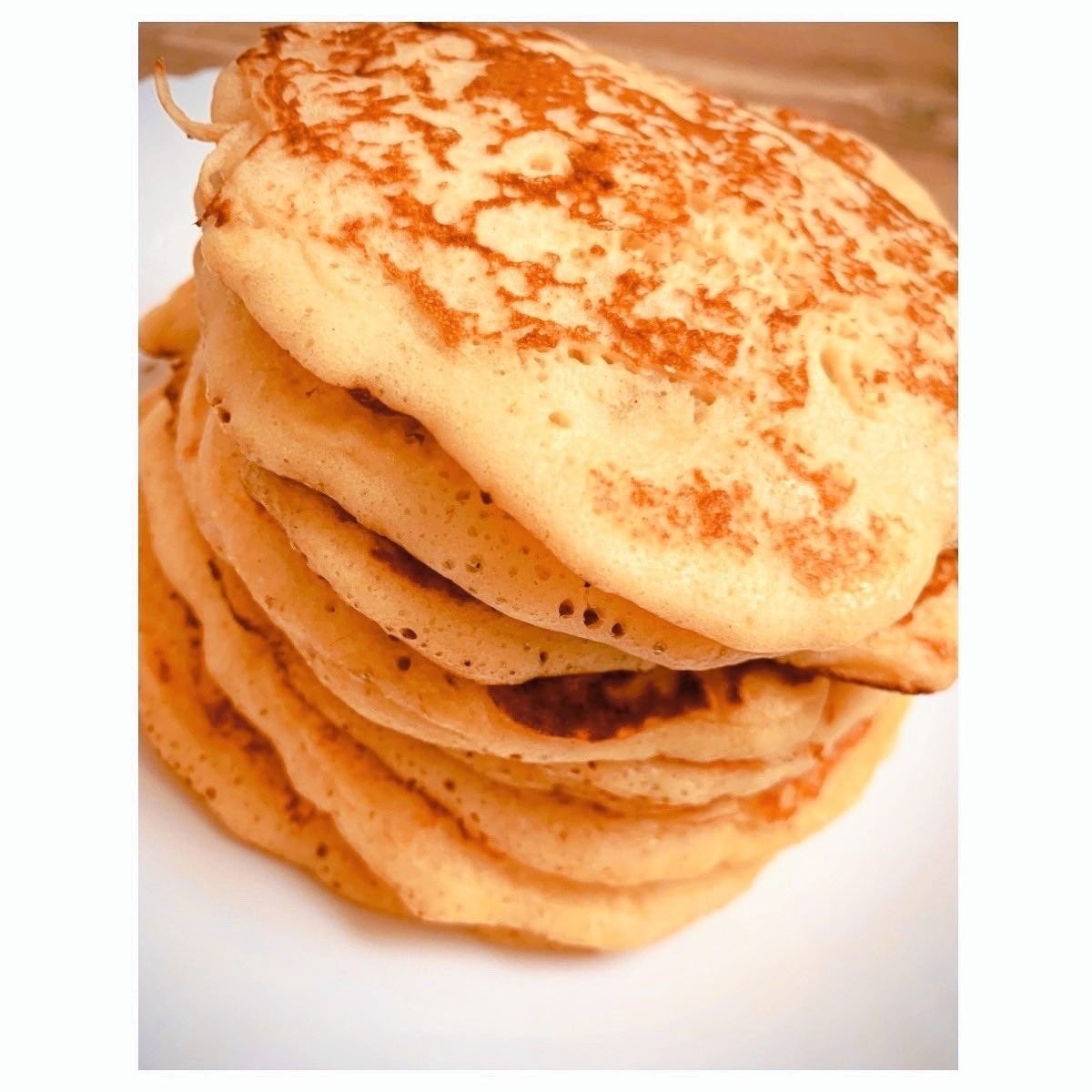 Julie_Ent's tweet photo. 👩🏽‍🍳 Dimanche en cuisine… 🤩Passion pancakes ✌🏻

 #pancakes #homemadefood #yummy #cooking https://t.co/f23RveAkXG