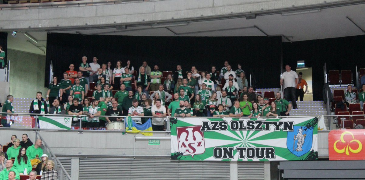 azs_olsztyn's tweet photo. Dziękujemy naszym Kibicom SSPS AZS Olsztyn  za doping - byliście niesamowici 💚 Liczymy na Was także w fazie play-off 💪 https://t.co/IBAFbvojcA