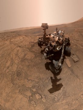Rainmaker1973's tweet image. This is the difference after 7 years of Mars. The rover Mars Curiosity in its selfie on October 31, 2012 (Sol 84) vs its selfie on October 11, 2019 (Sol 2553) [Source: buff.ly/2RsddDQ, buff.ly/2TZNLaw]