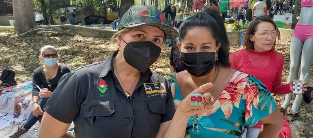 marilyndilucave's tweet photo. Y para terminar esta ruta heróica de Producción Nacional... La artesanía para la belleza y coquetería de la mujer Venezolana. ¡Anímate! Una vez al mes, asiste, te sorprenderá la variedad, encontrarás productos de calidad, seguros y 100% venezolanos. https://t.co/gQNs5sGjQ1