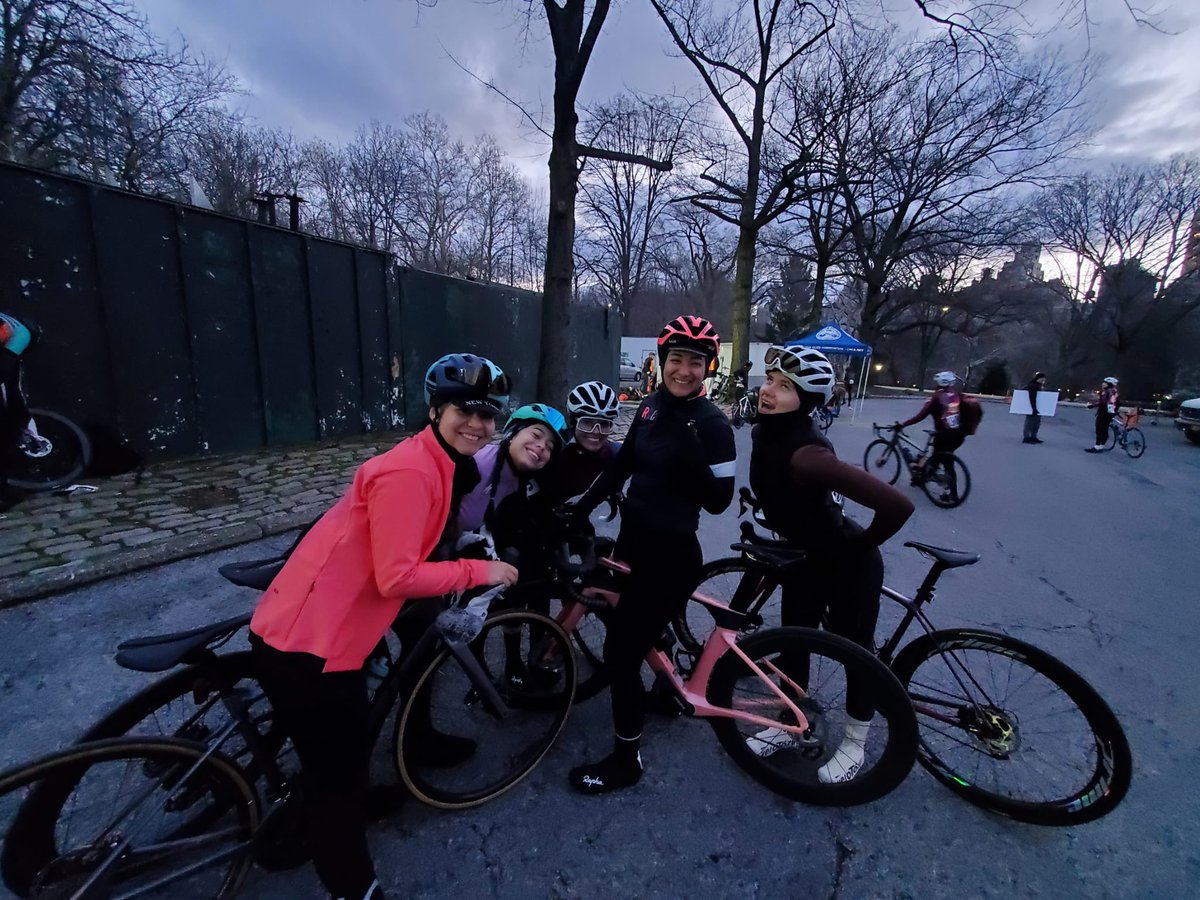 michellea524's tweet photo. First race  Central Park  was fun https://t.co/hVBAX3qLSo