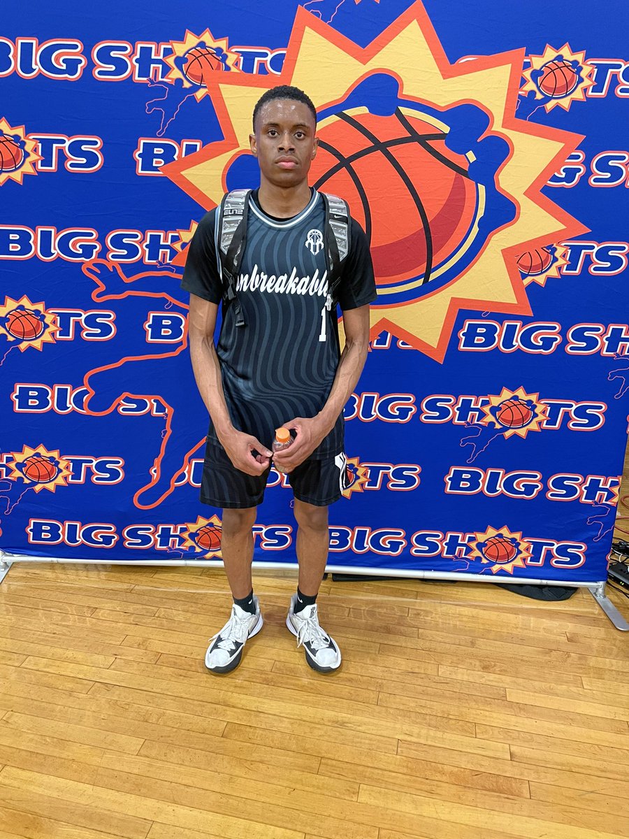 BigShotsGlobal's tweet photo. #BigShots #VirginiaTipoff
17u

Big Shots Elite VA 53
Team Unbreakable 61

MVP #1 Kenny Page 17 points https://t.co/MDAoUyFj7F