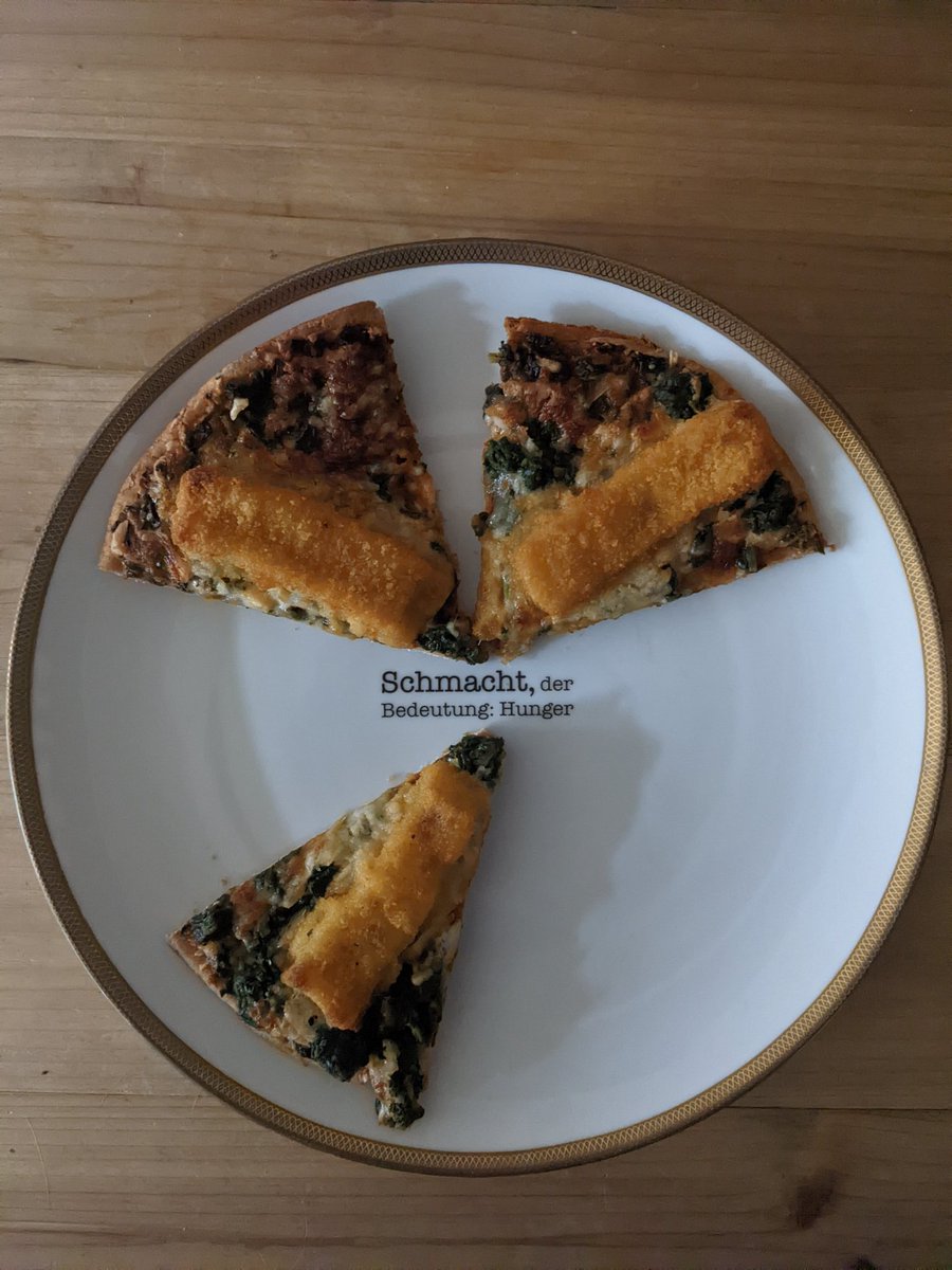 Eine Pizza wie für unsere Teller gemacht. Chapeau, <a href="/DrOetkerPizzaDE/">Dr. Oetker Pizza DE 🍕</a> und <a href="/an_dy_wand/">Knifften-Alfred</a>. Und nun Maahlzeit.