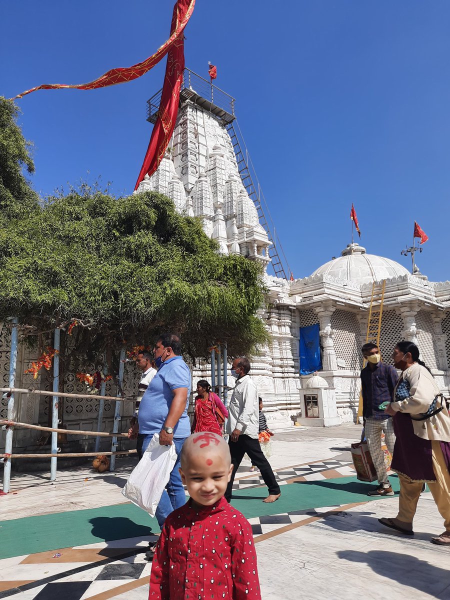 VikasNayak's tweet photo. #HitarthBabri #11Feb2022 #HitarthMoondan #BlogNeZarookheThee #JanmabhoomiPravasi #LakheshwarMahadev #Bahucharaji
https://t.co/KdciTPFZkW https://t.co/FK0gF8ezbr