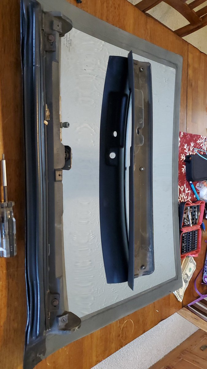 TractorLaw's tweet photo. Sunday project - make the car leak less. #Camaro #3rdGenCamaro #TTops https://t.co/22ZgprMsiD