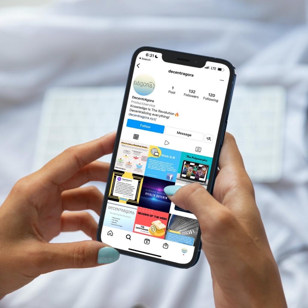 DecentrAgora's tweet photo. Happy Sunday everyone! 🥳     

Enjoy this sneak peek of our Instagram page!

SOON we will dive into how Web3 intersects with society, business, and our everyday lives with the aim of providing valuable insight!

https://t.co/4qgaLlz0E2… https://t.co/N1BbV811mi
