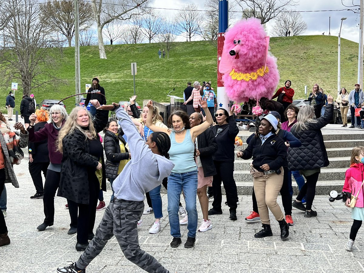 American Visionary Art Museum (@theavam) on Twitter photo Nothing better than a flash mob singing and dancing to “Happy”! A great Carnival celebration in honor of Rebecca! <a href="/MayorBMScott/">Brandon M. Scott</a> #Baltimore Nothing better than a flash mob singing and dancing to “Happy”! A great Carnival celebration in honor of Rebecca! <a href="/MayorBMScott/">Brandon M. Scott</a> #Baltimore