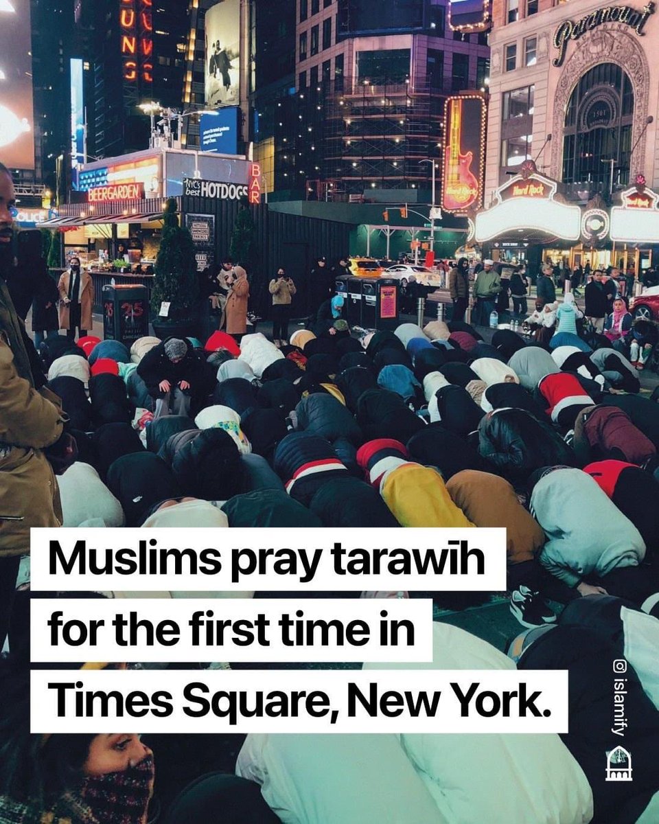 Muslims pray tarawih for the first time in Time Square, New York.