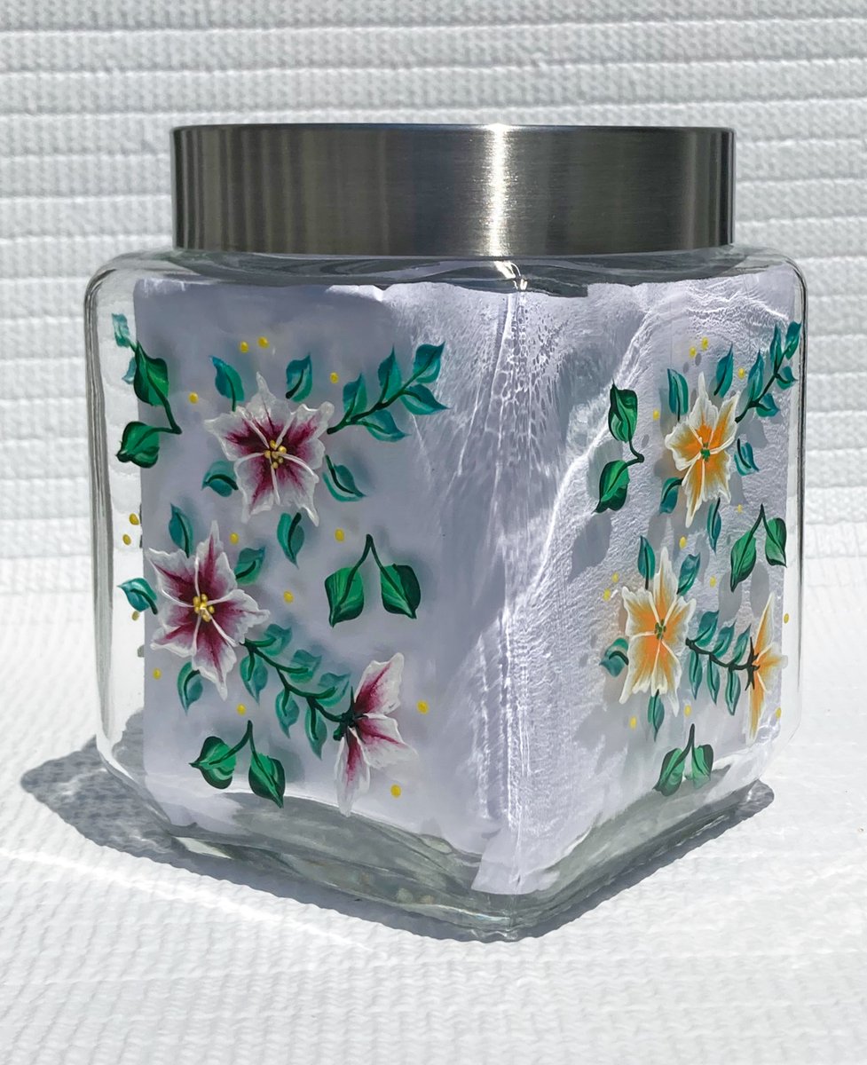 ipaintitpretty's tweet image. Give her flowers that will last etsy.com/listing/101478… #flowersformom #MothersDay2022 #canister #TMTinsta #mothersdaygift #paintedflowers #homedecor
