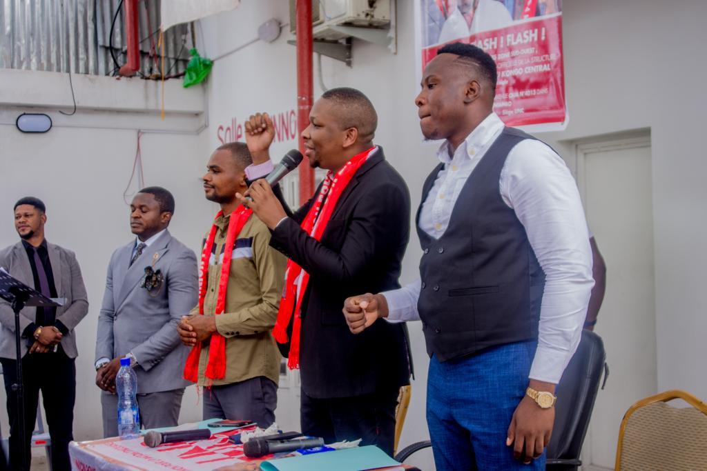 sacre_kimbinga's tweet photo. Le travail le plus pénible, c'est l'absence de travail. la coordination des jeunes en charge de la zone sud-ouest de @uncrdc , que je gère, hier à présenter officiellement la structure #DJKC des jeunes né-kongo, dirige par @ngimbi_isaac au président de la jeunesse @yvesnswal https://t.co/PdXYf9jw59