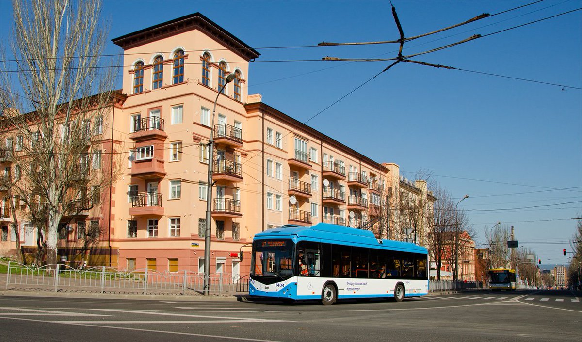 _nazurban_'s tweet photo. Центр Маріуполя у 2015, 2020 та 2022.

Від цього росіяни не відмиються ніколи. https://t.co/LxMbuoAp4h