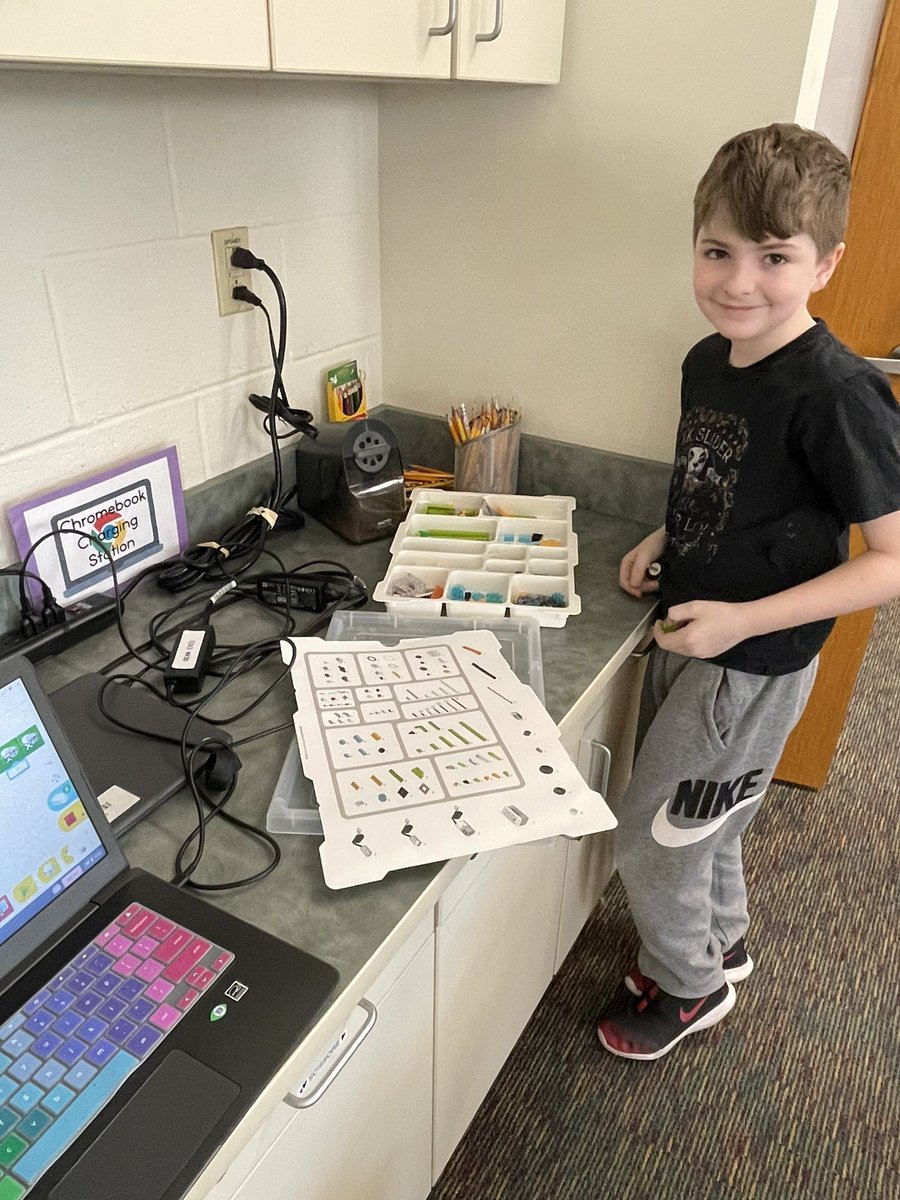 Laura McCue tweet media