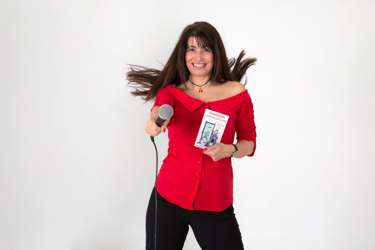 Este lunes a las 11 Rock and Talent Capital Radio nos lleva a los años 90 con <a href="/paulamoncada/">Paula Moncada Rojas</a> y @luismaesso del musical de DJ Nano The Rhythm of the Night; Foqum y Carlos Puig y el libro: “Hábitos atómicos: cambios pequeños, resultados extraordinarios”. Escuchanos en <a href="/CAPITALRADIOB/">Capital Radio</a>