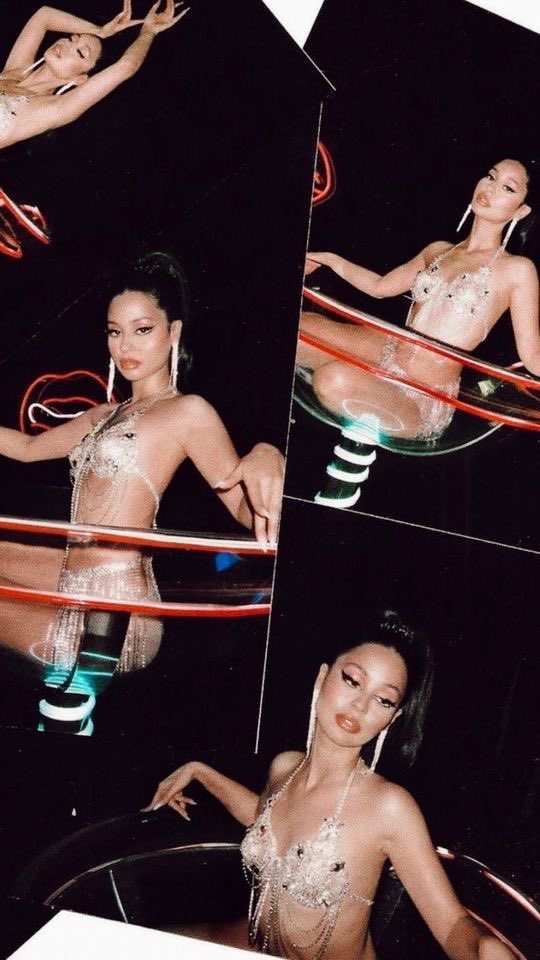 ⠀
⠀⠀Sunday Funday.~
⠀
⠀— #SeductiveSunday ❤️‍🔥