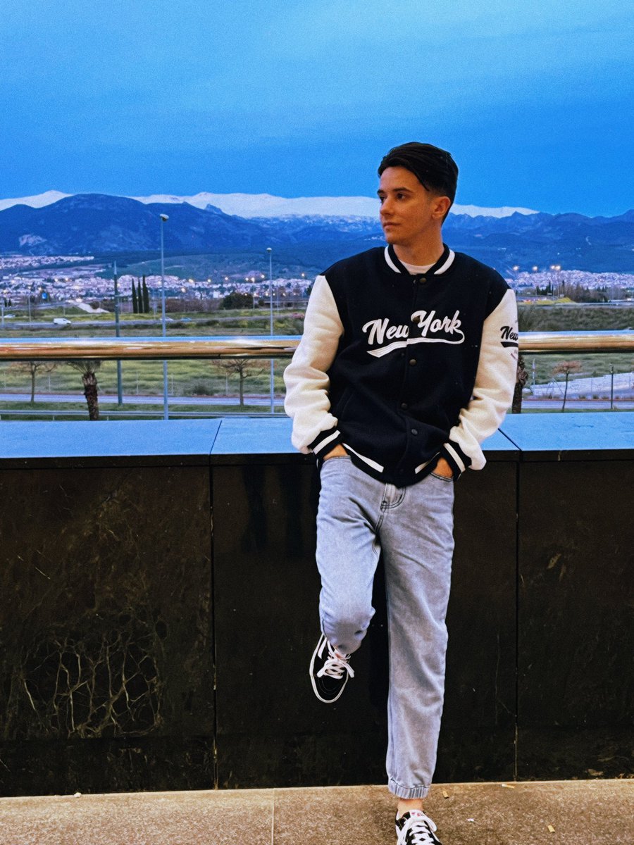 Chrispt21's tweet photo. Like 90’s📸 https://t.co/UFADrj7vQ7