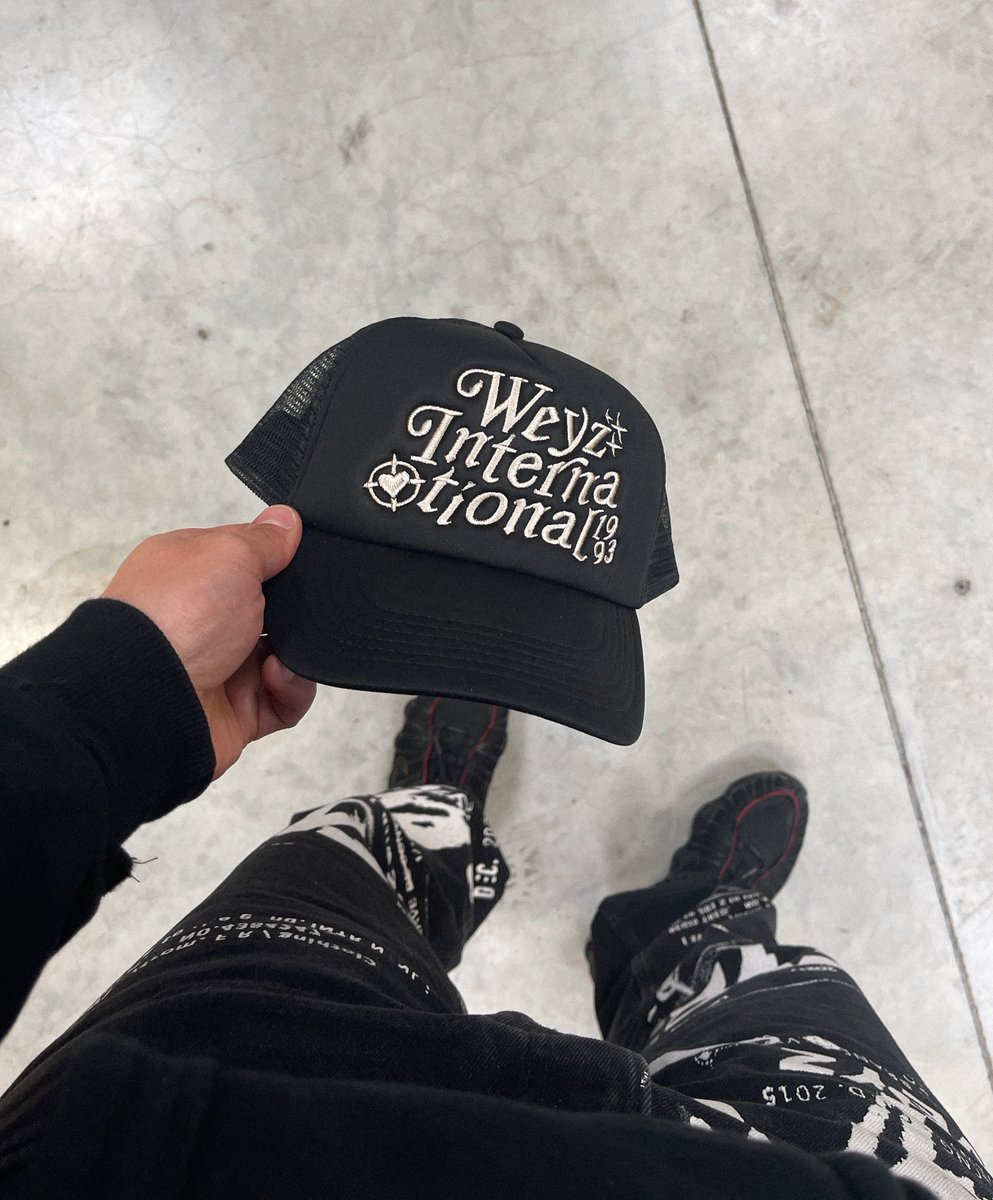 weyymi's tweet photo. 🔜⏳ https://t.co/a9Gb3mERez