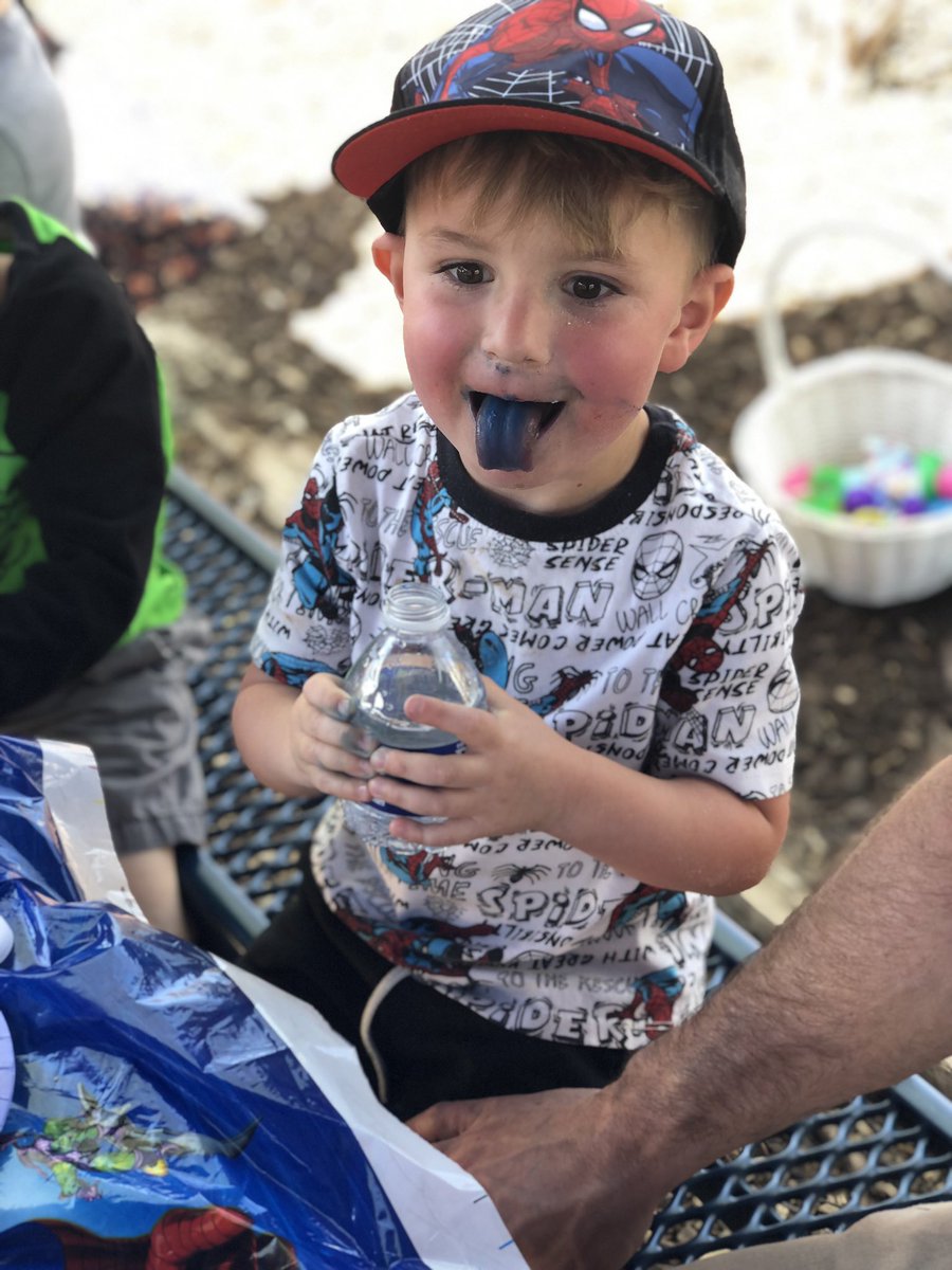 jessemermell's tweet photo. The sign of a successful 4th birthday party. #aunthood https://t.co/MHJhMiAhsx