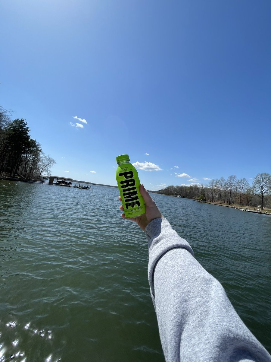 cboyyyten's tweet photo. great day on the bank @PrimeHydrate https://t.co/n8UmQMhv73