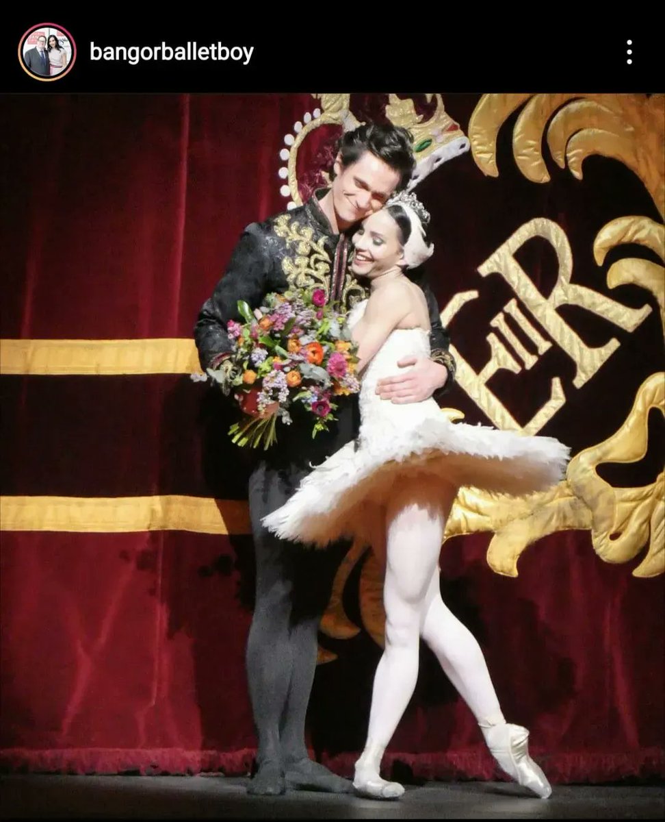 Bloomsbury Flowers (@bbflowerslondon) on Twitter photo ICYMI: Our flowers were presented to William Bracewell by Francesca Hayward after their performance of Swan Lake last Friday, breaking the age old tradition that men of the Royal Ballet shouldn't be presented with their flowers on stage! 😉 Thanks <a href="/bangorballetboy/">Lee McLernon</a> for the 📸 ICYMI: Our flowers were presented to William Bracewell by Francesca Hayward after their performance of Swan Lake last Friday, breaking the age old tradition that men of the Royal Ballet shouldn't be presented with their flowers on stage! 😉 Thanks <a href="/bangorballetboy/">Lee McLernon</a> for the 📸