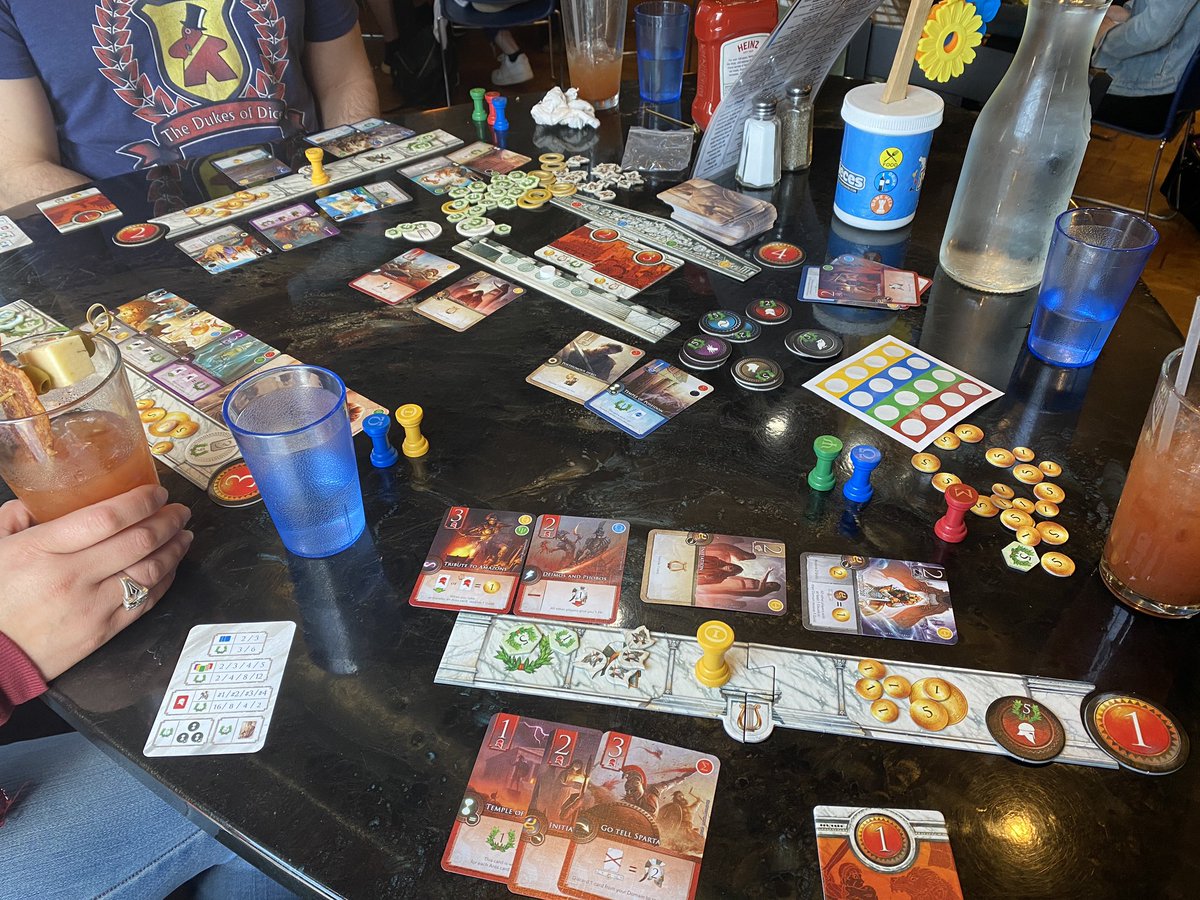 Playing a ducal favorite at <a href="/PiecesSTL/">Pieces STL</a> with Raquel and <a href="/AlexG_Human/">Alex Goldsmith</a> 
#elysium #boxcarswinner