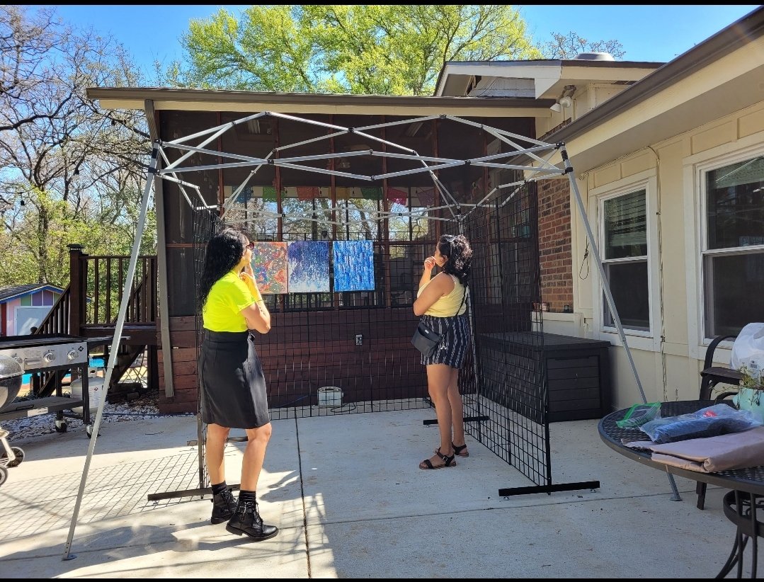 Creative_Meline's tweet photo. My sister and I planning on art festival set up....
#art
#loveart 
#artist 
#artfestival https://t.co/mlOSNRTqT3