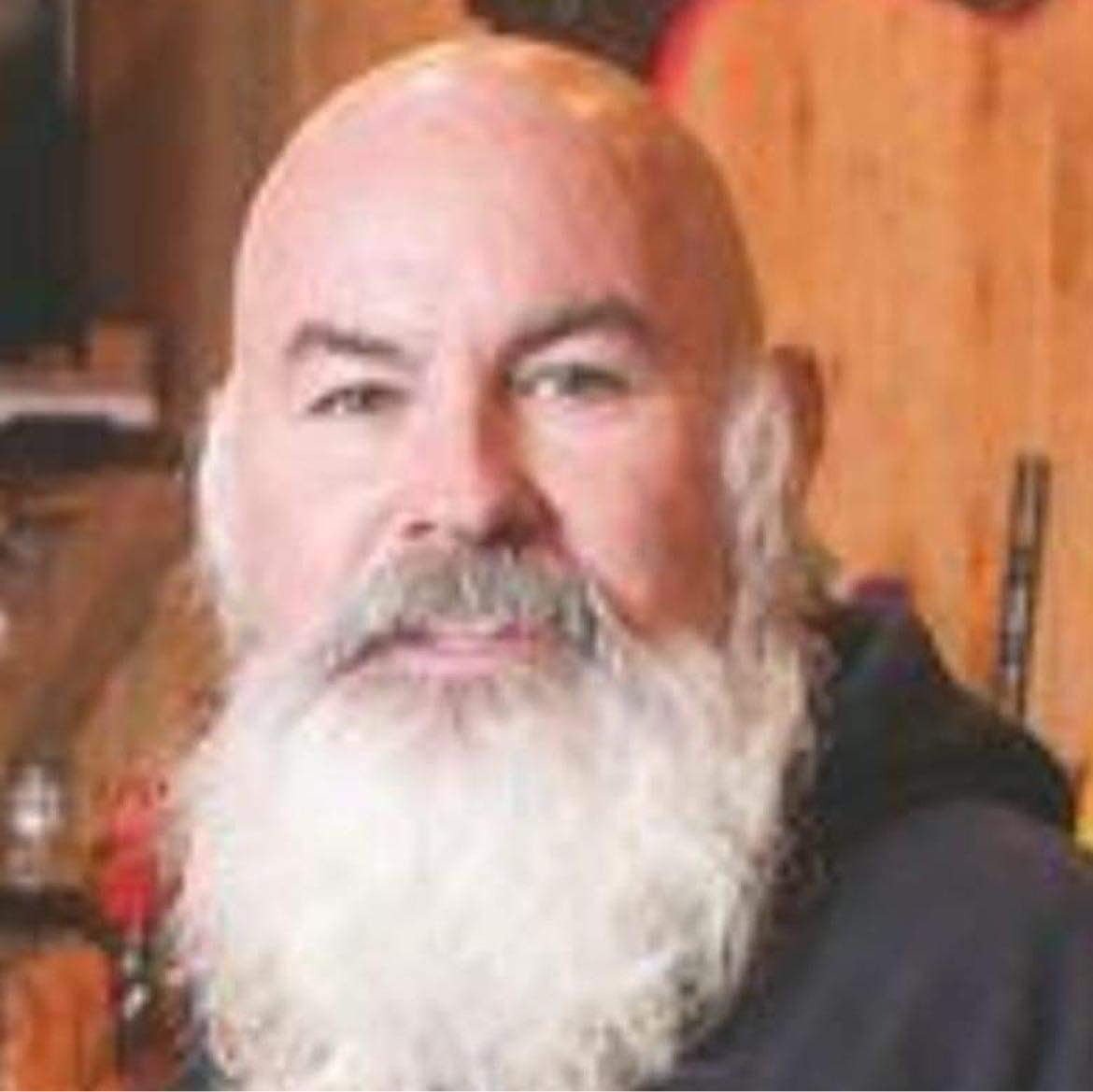 BoogyWiggins's tweet image. Joe Blystone is a cuck. Insiders have informed me he lets other men have relations with his wife. He's also bald.  @JoeBlystone22 #BlystoneForGovernor #Ohio @JimRenacci @MikeDeWine