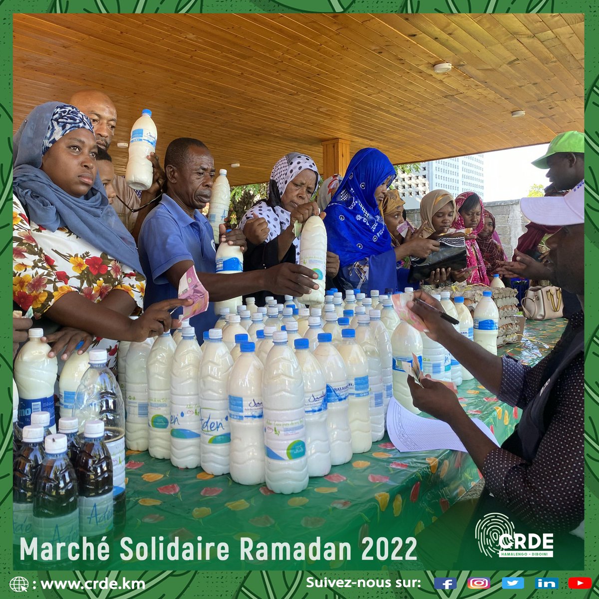 crdediboini's tweet photo. #MarchéSolidaireJour1
Retour en images de l’ouverture officielle du marché solidaire organisé par le @crdediboini en collaboration avec le @PNUD_Comores et le @gouvkm.
Consommez local, mangez bio. 
#ramadankareem2022🌙✨🕌🙏🤲🏻♥️ 
#marchesolidaire
#crdehamalengodiboini https://t.co/8hUdfzypVw