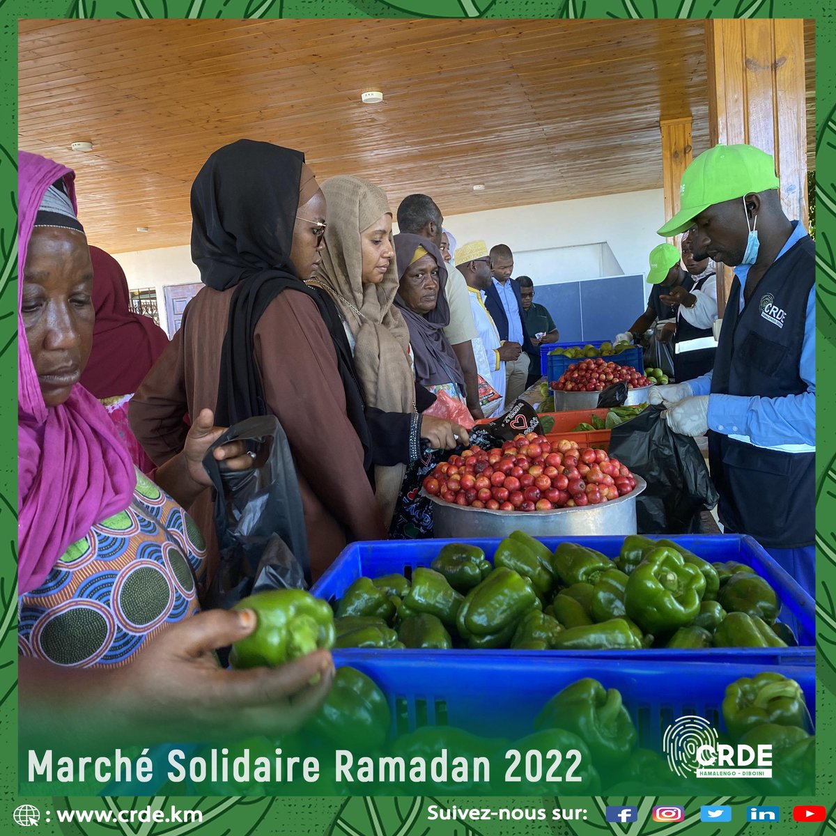 crdediboini's tweet photo. #MarchéSolidaireJour1
Retour en images de l’ouverture officielle du marché solidaire organisé par le @crdediboini en collaboration avec le @PNUD_Comores et le @gouvkm.
Consommez local, mangez bio. 
#ramadankareem2022🌙✨🕌🙏🤲🏻♥️ 
#marchesolidaire
#crdehamalengodiboini https://t.co/8hUdfzypVw