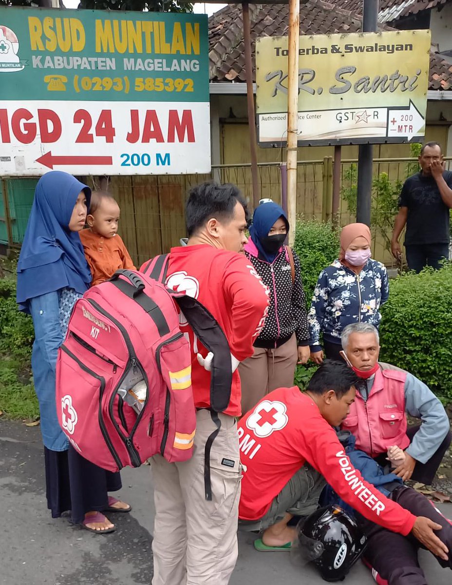 muntilanbranch's tweet photo. Beberapa kecelakaan tunggal terjadi di jalan tentara pelajar Muntilan hari ini. Ahad, 03.04.2022 https://t.co/vRkmeyHous