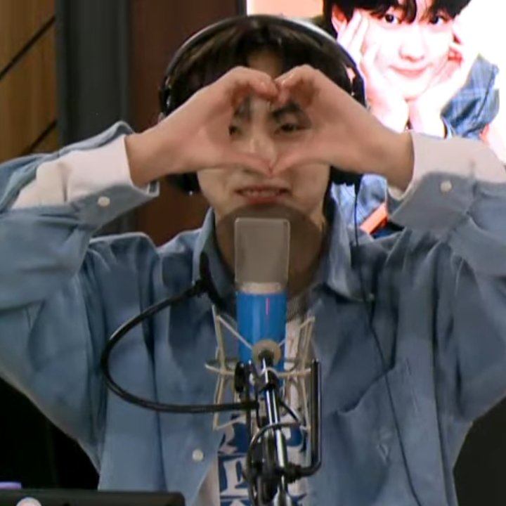 YJWONSITE's tweet photo. heart from today's dj jungwon 🫶

#JUNGWON #정원 @ENHYPEN_members https://t.co/qez2f3DIqg