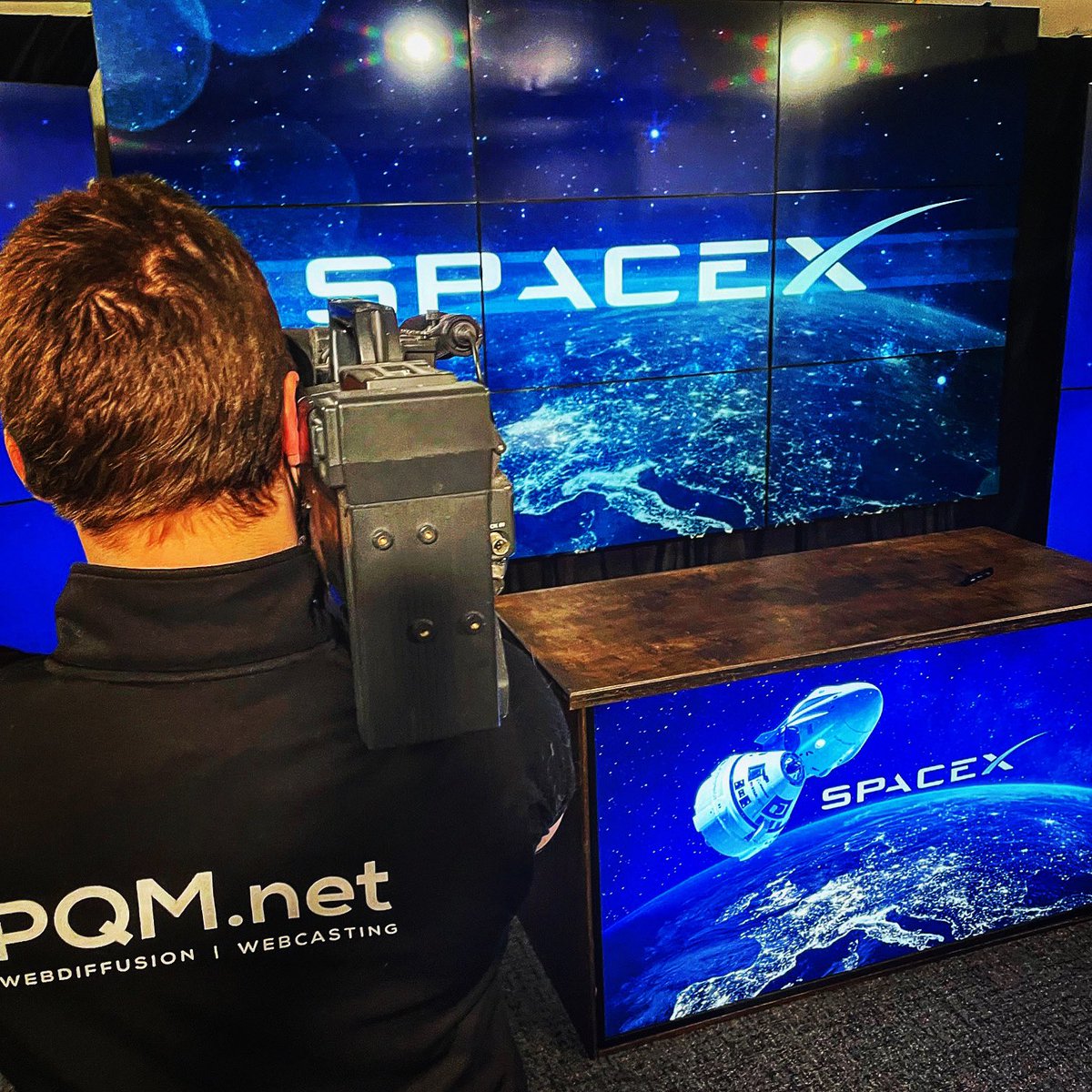 lsplandry's tweet photo. Our #webcast crew is ready to welcome @ElonMusk in our Montreal’s studio.🎥🎬
Launch sequence initiated 🚀
Ready when your are Mr. Musk!
//
#SpaceX @SpaceX #elonmusk 
#Studiocast @PQMnet #webinaire #webdiffusion #webinar #webcasting #streaming #onset #tvstudio #AprilFoolsDay https://t.co/5dUn9lObEL