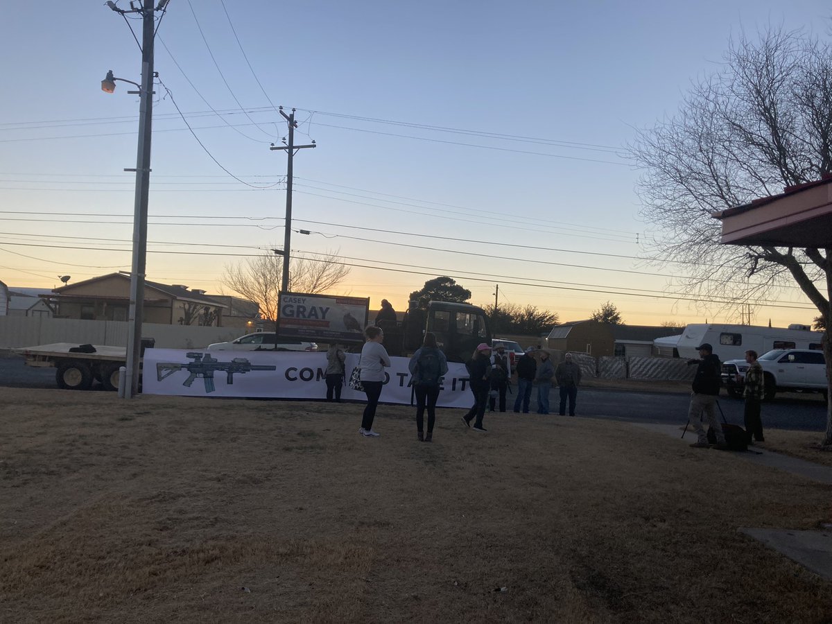 Miriam2626's tweet photo. Facing down AR-15 armed protesters at Beto rally in Odessa. We must not be afraid. I will show up. If they shoot me, My country is worth it. https://t.co/FV8xeb62mE