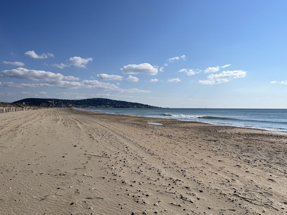 Mari_Mok's tweet photo. La Méditerranée du printemps c’est la meilleure Méditerranée https://t.co/BRYuX3hZYx