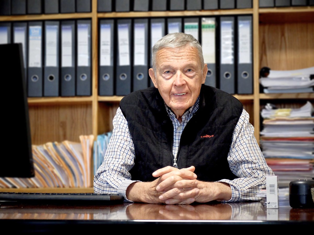 Léo Stöber: “La gent humil és la més rica de caràcter“

Entrevista: Anna Grimau
Fotografia: Albert Gironès

humansofsitges.com/leo-stober/

#humansofsitges #sitges #garraf #vilanovailageltru #bcn <a href="/annagrimau/">ANNA GRIMAU</a> <a href="/albert_girones/">Albert Gironés</a> @ajsitges @sunwaysitges @sitgesturisme