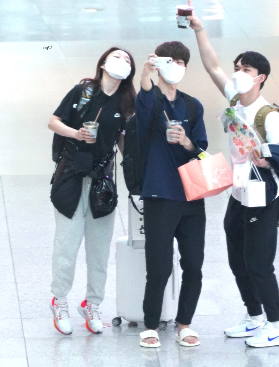 mjlover0909's tweet photo. 220403 ICN
넘귀여워서 그만 올려버렷..!

#최민정 #쇼트트랙 https://t.co/jY9uao7uKF