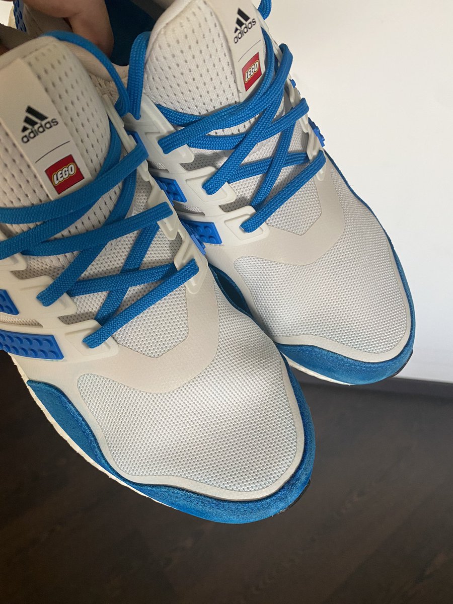 luisdeccs's tweet photo. @MexicoLego @adidasMX sus tenis “edición especial” se destiñen la parte azul al lavarse https://t.co/yZ4Z9iVFbv