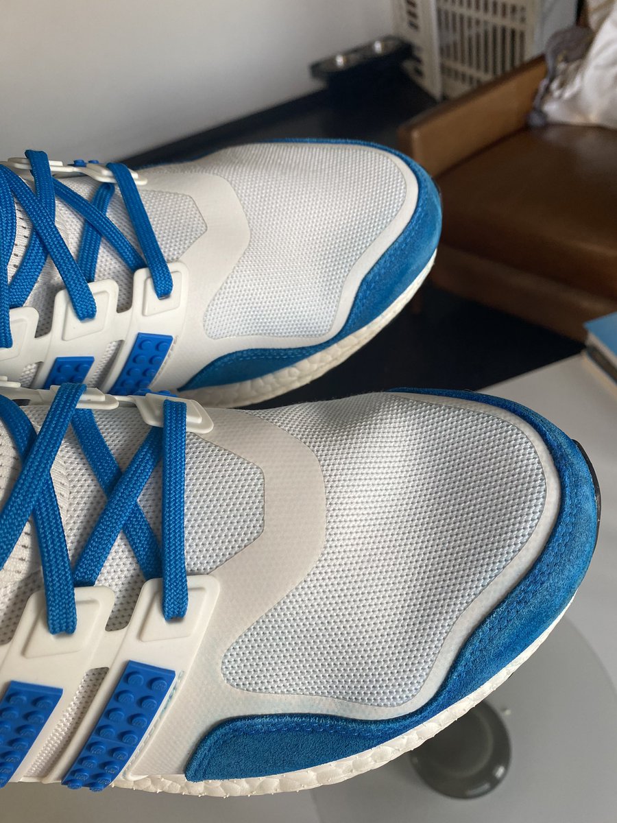 luisdeccs's tweet photo. @MexicoLego @adidasMX sus tenis “edición especial” se destiñen la parte azul al lavarse https://t.co/yZ4Z9iVFbv