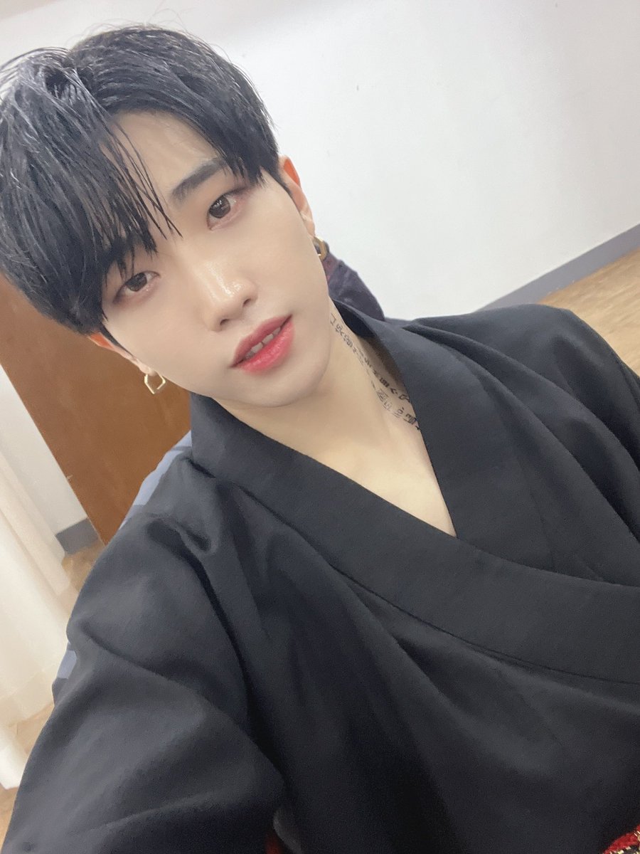 TheKingDom_GF's tweet photo. [DANN👑]

다같이 킹덤이들한테 입덕 합시단단🥰

#KINGDOM #킹덤 #DANN #단 https://t.co/2NLColenxO