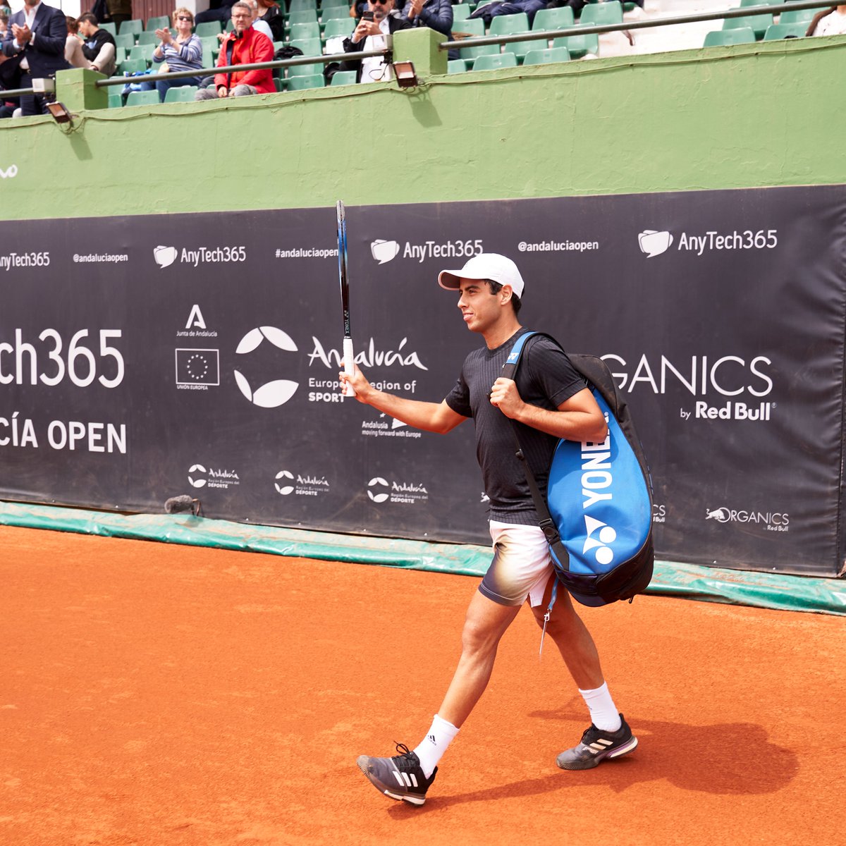 AndaluciaOpen's tweet photo. 🚶 On their way 🏆

#andaluciaopen https://t.co/wkwWjZTUaZ