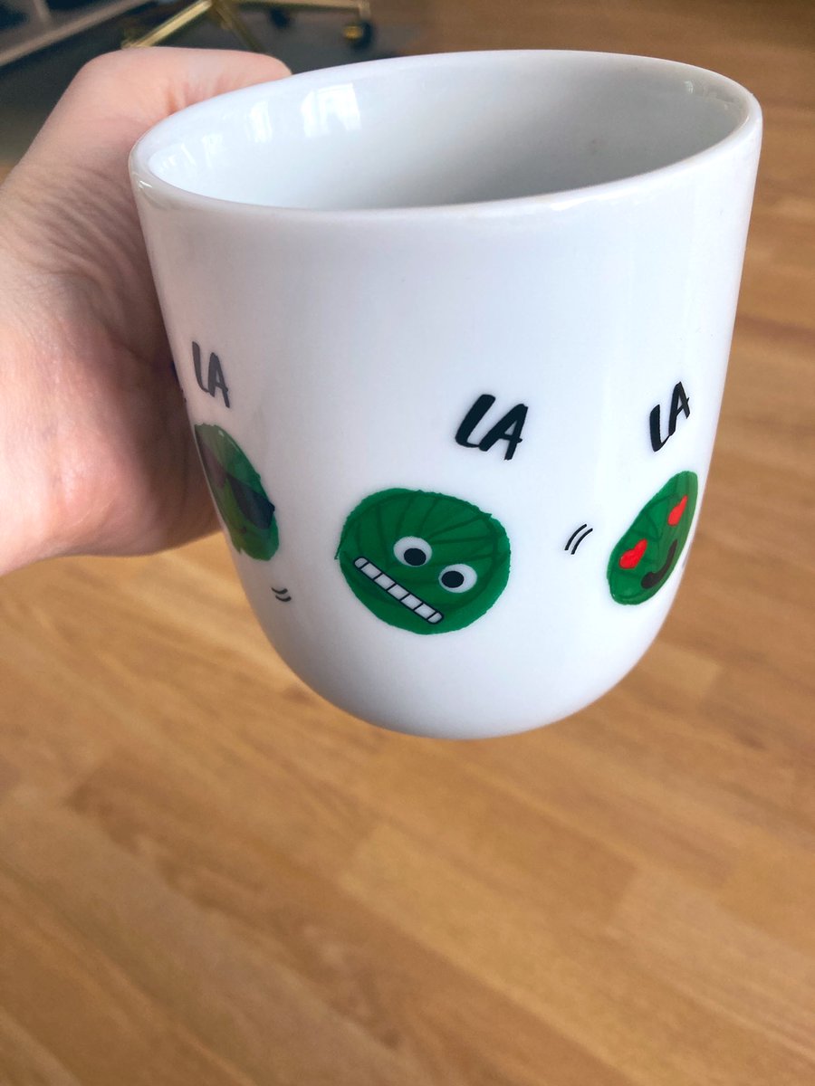 barkateer_jenny's tweet photo. Listening to @SamanthaBarks on the radio whilst drinking tea from my #sprout mug from @katiiieeeexox is how you do Sunday! #SBOS https://t.co/4vv2yofHTL