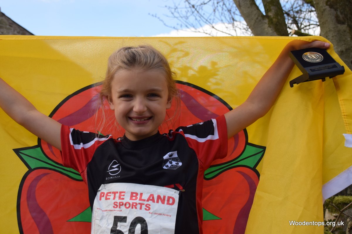 WoodentopsFR's tweet photo. 2nd April 2022 - Pendle U9 Fell race - 184 photos in link https://t.co/MhLwPuVmIE @TrawdenAC @FellJunior @FellrunningUK @SettleHarriers @horwichharriers @ChorleyATC @otleyac @SaddleworthRnrs @todharriers https://t.co/azPzO63hgq